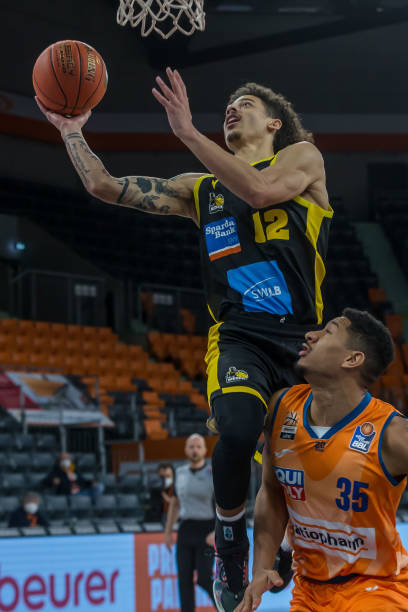 已与曼联展 已与曼联展