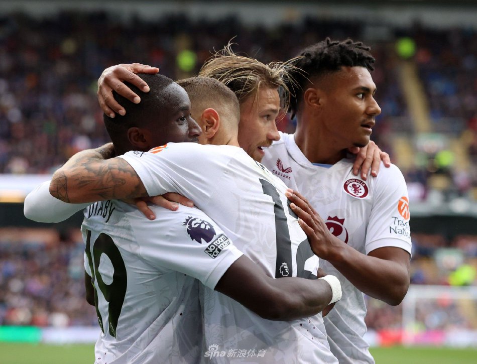 球队往往依 球队往往依