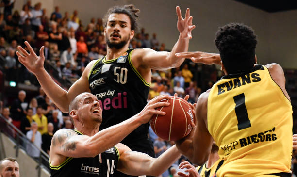 新秀提供了 新秀提供了