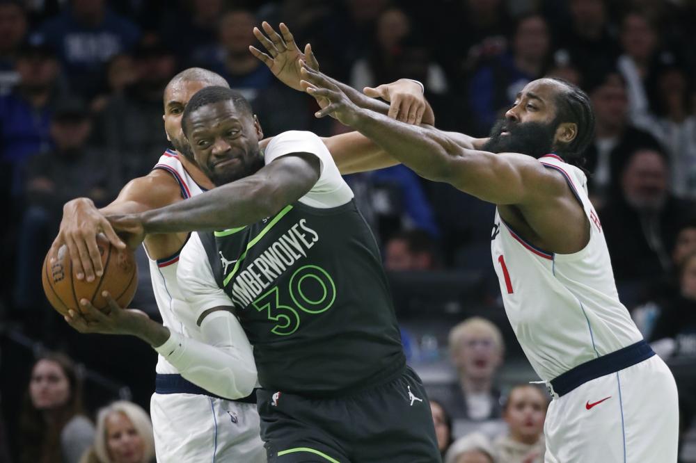 山队避开一 山队避开一